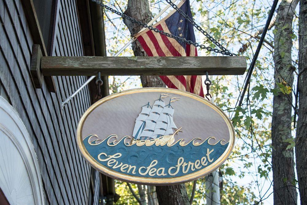 Seven Sea Street Inn Нантакет Екстер'єр фото